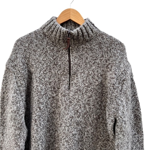 Woolrich  Eco Rich Woodward Half Zip Wool Sweater in Hazelnut Size XL - Picture 3 of 15